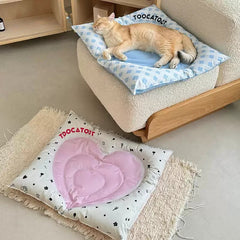 【ひんやり 接触冷感】ペット用 冷却マット 2WAY 猫 犬 枕付き 夏用 アイスシルク 涼感マット 洗える 耐噛み 暑さ対策 熱中症対策 室内 クッション 小型犬 子猫 高反発 猫用ベッド
