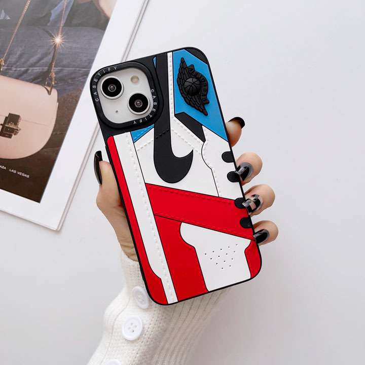 3D 立体柄 柔らかシリコンケース スポーツ風 個性的トレンドデザイン 耐衝撃 高校生向け｜iPhone17e/17Air/16/15 Pro Max 全機種対応