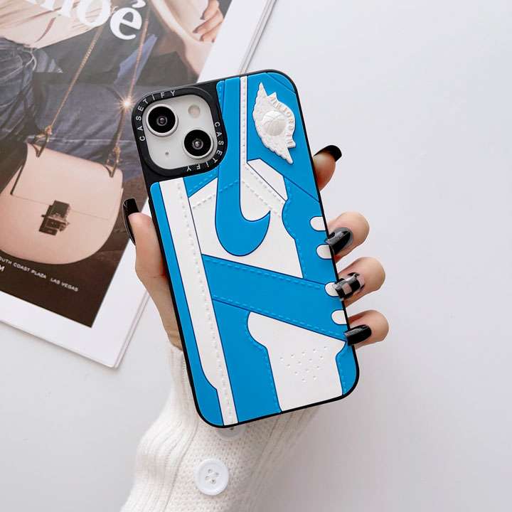 3D 立体柄 柔らかシリコンケース スポーツ風 個性的トレンドデザイン 耐衝撃 高校生向け｜iPhone17e/17Air/16/15 Pro Max 全機種対応