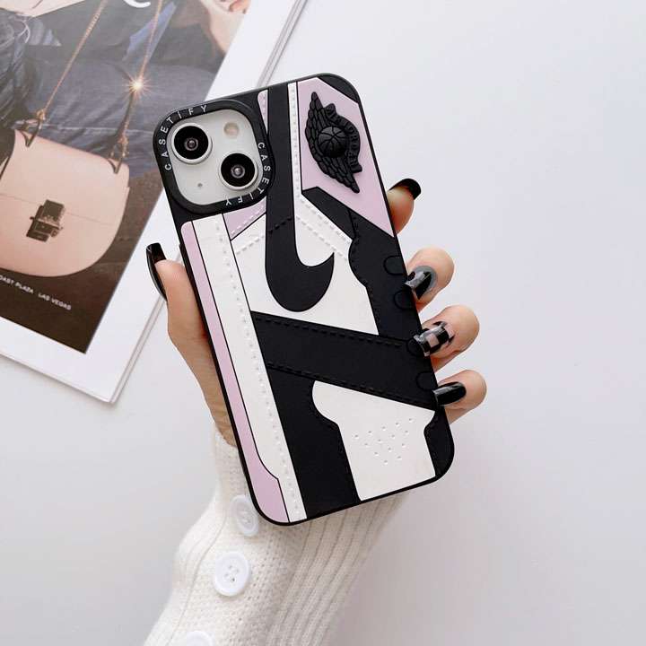 3D 立体柄 柔らかシリコンケース スポーツ風 個性的トレンドデザイン 耐衝撃 高校生向け｜iPhone17e/17Air/16/15 Pro Max 全機種対応