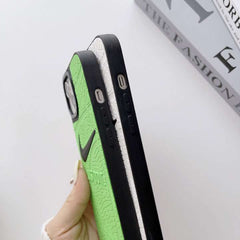 3D 立体柄 軽量薄型シリコンケース スポーツ風 大人・高校生人気 ペア使い対応｜iPhone17/17 Pro Max/17e/16/16 Pro 全機種対応