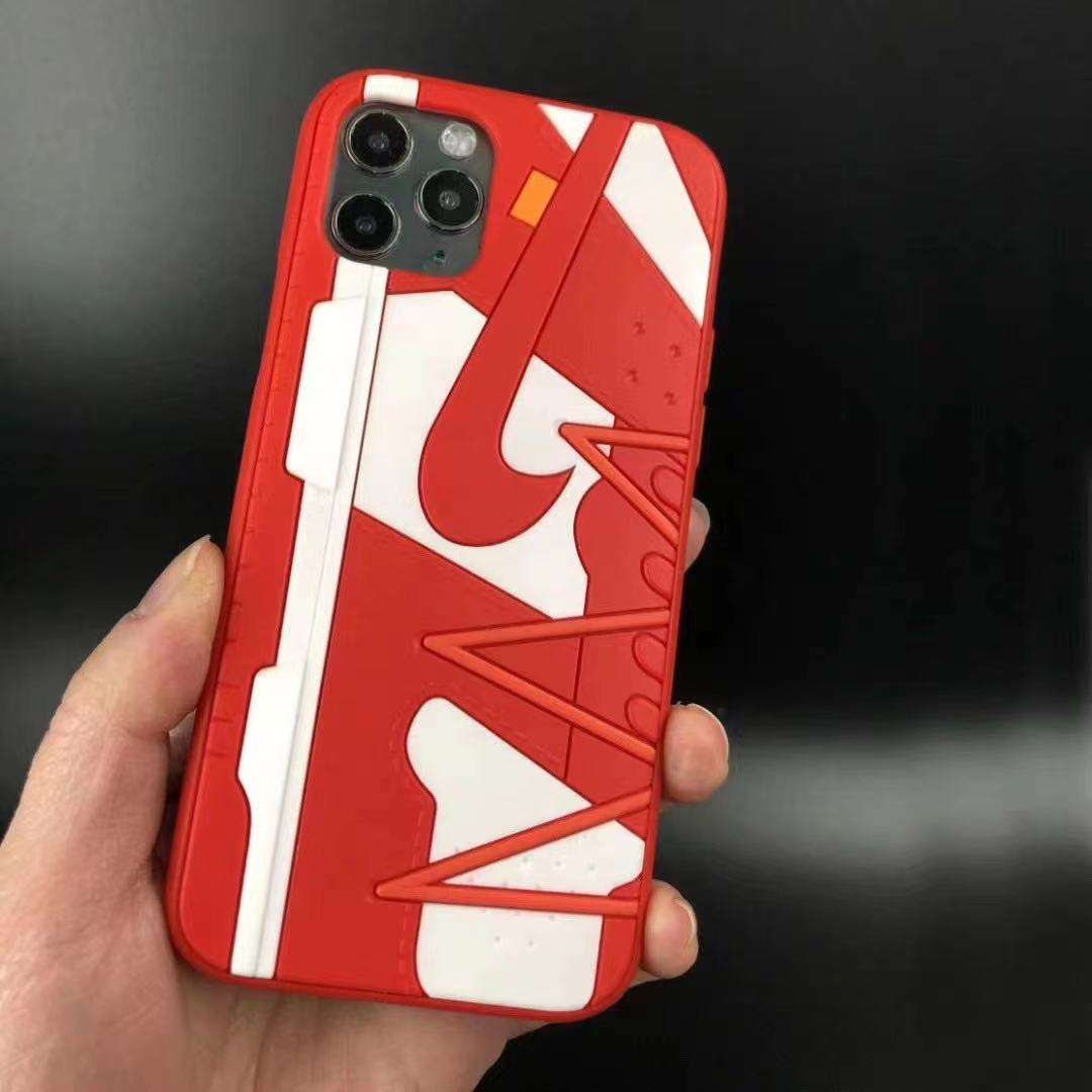 [アーバンスポーツ] 3Dソリッド シリコンiPhoneケース / 高耐久・メンズモード