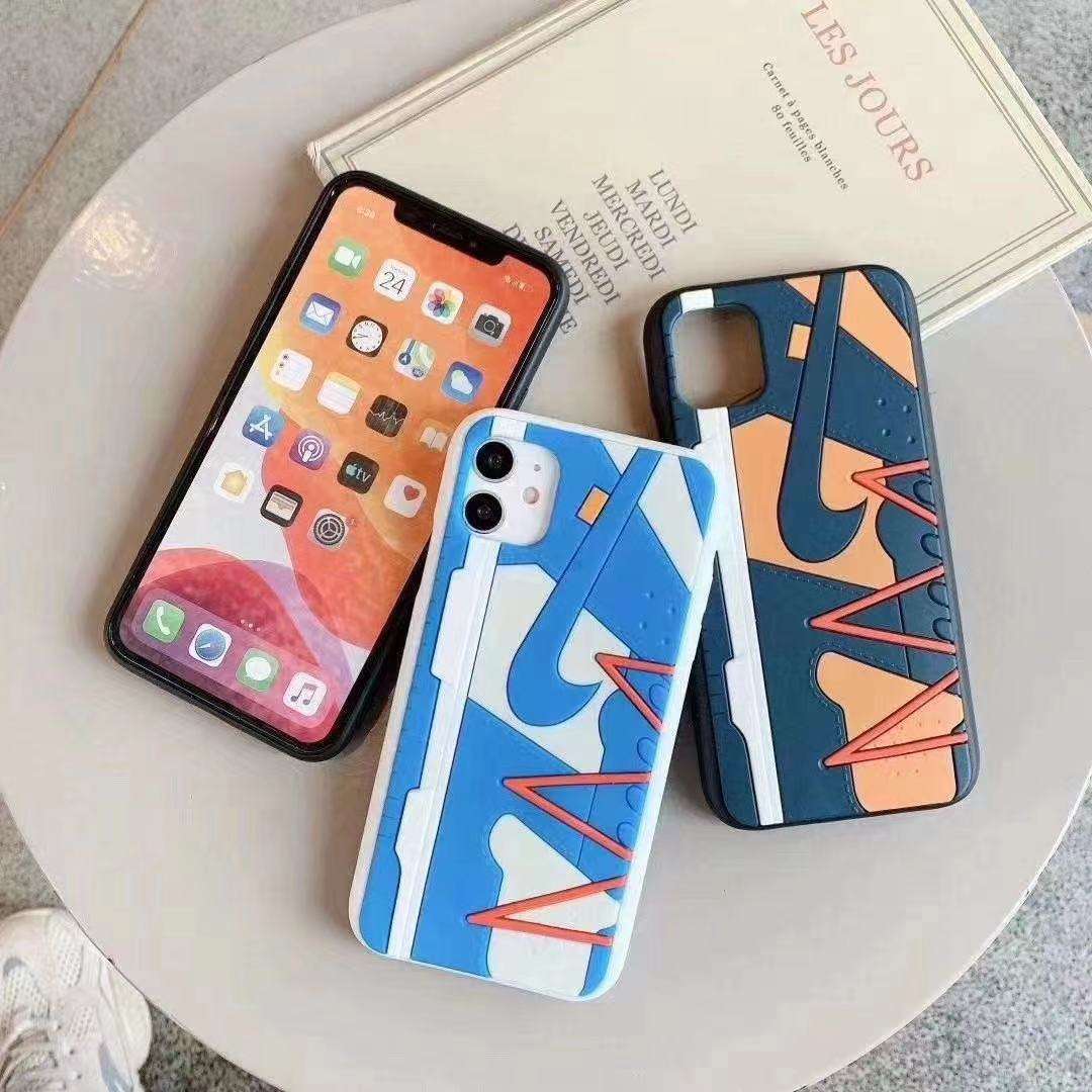 [アーバンスポーツ] 3Dソリッド シリコンiPhoneケース / 高耐久・メンズモード