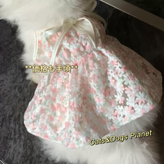 【お姫様になれる夏ドレス】超可愛い桜の刺繍が入った、薄手で涼しいプリンセス風ワンピース。お部屋の抜け毛防止にも大活躍！すべての猫ちゃんを華やかに彩る、この夏マストの一着です。