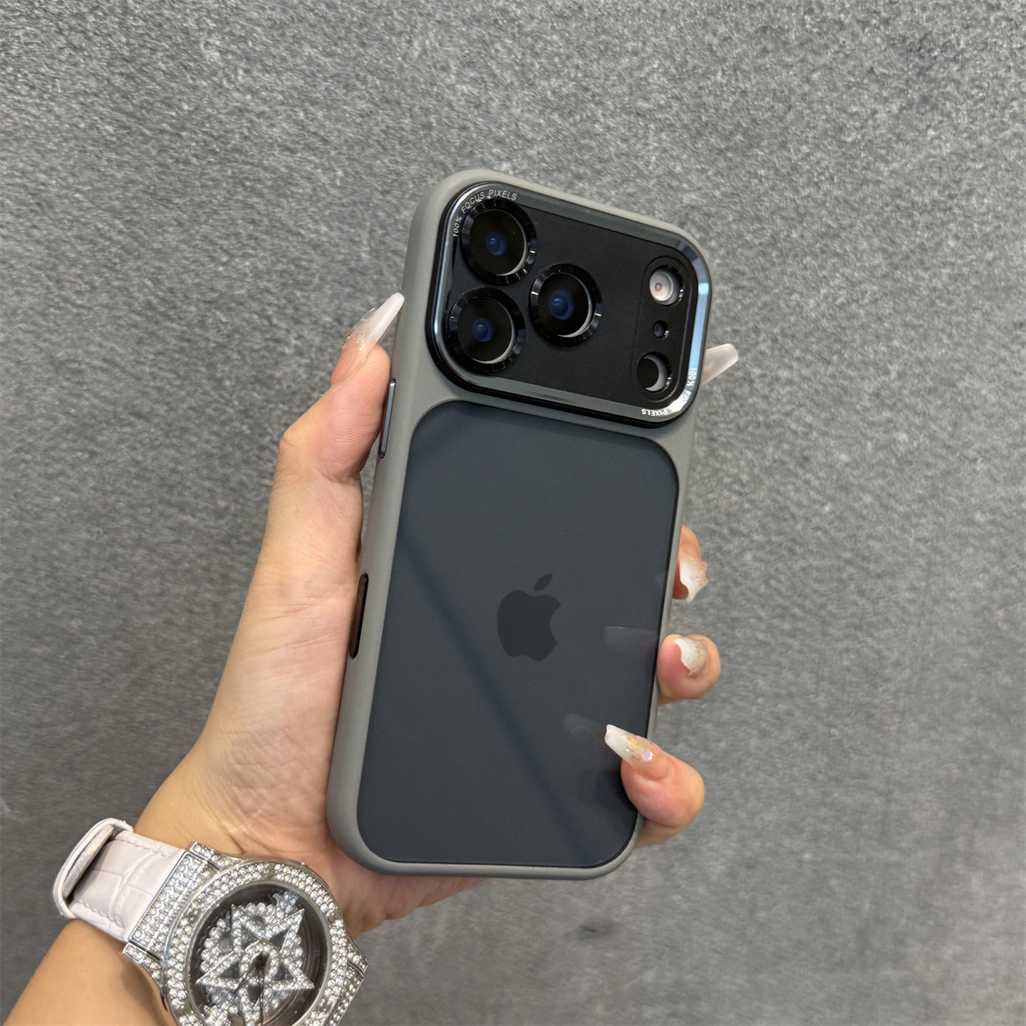 メタルレンズフレーム付き半曇りアクリルスマホケース ミニマル高級デザイン iPhone14/15/16/17 全シリーズ対応