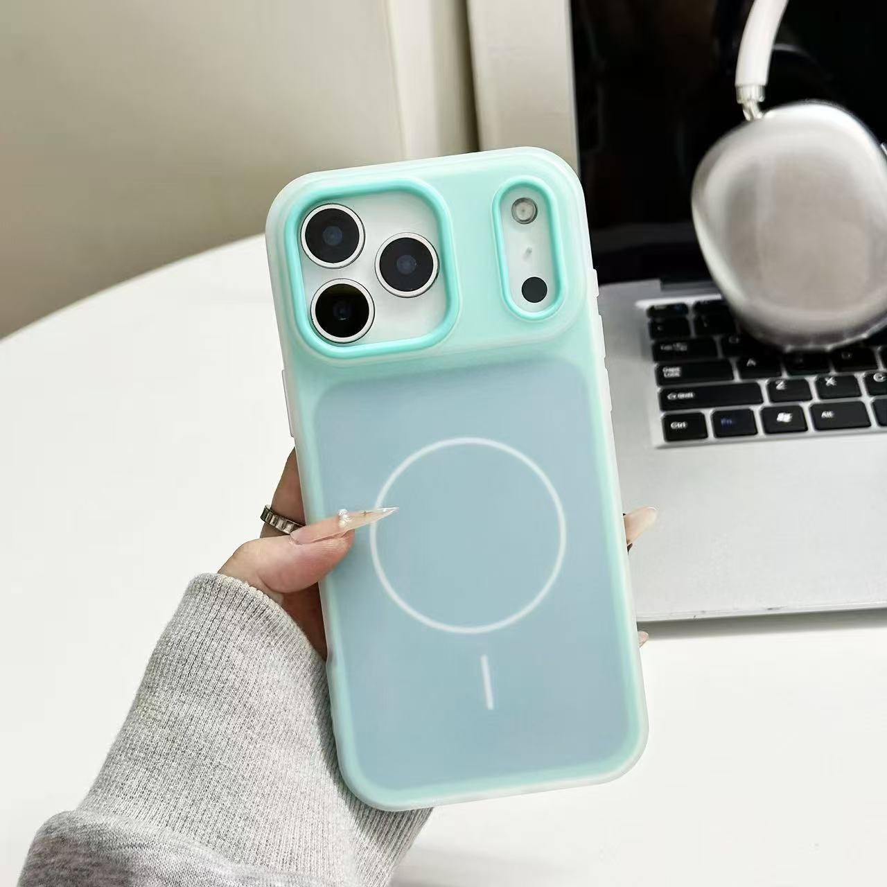 マグネット内蔵ジェリーカラースマホケース 2in1 二層構造 肌触り半曇り iPhone17ProMax/16/15 対応