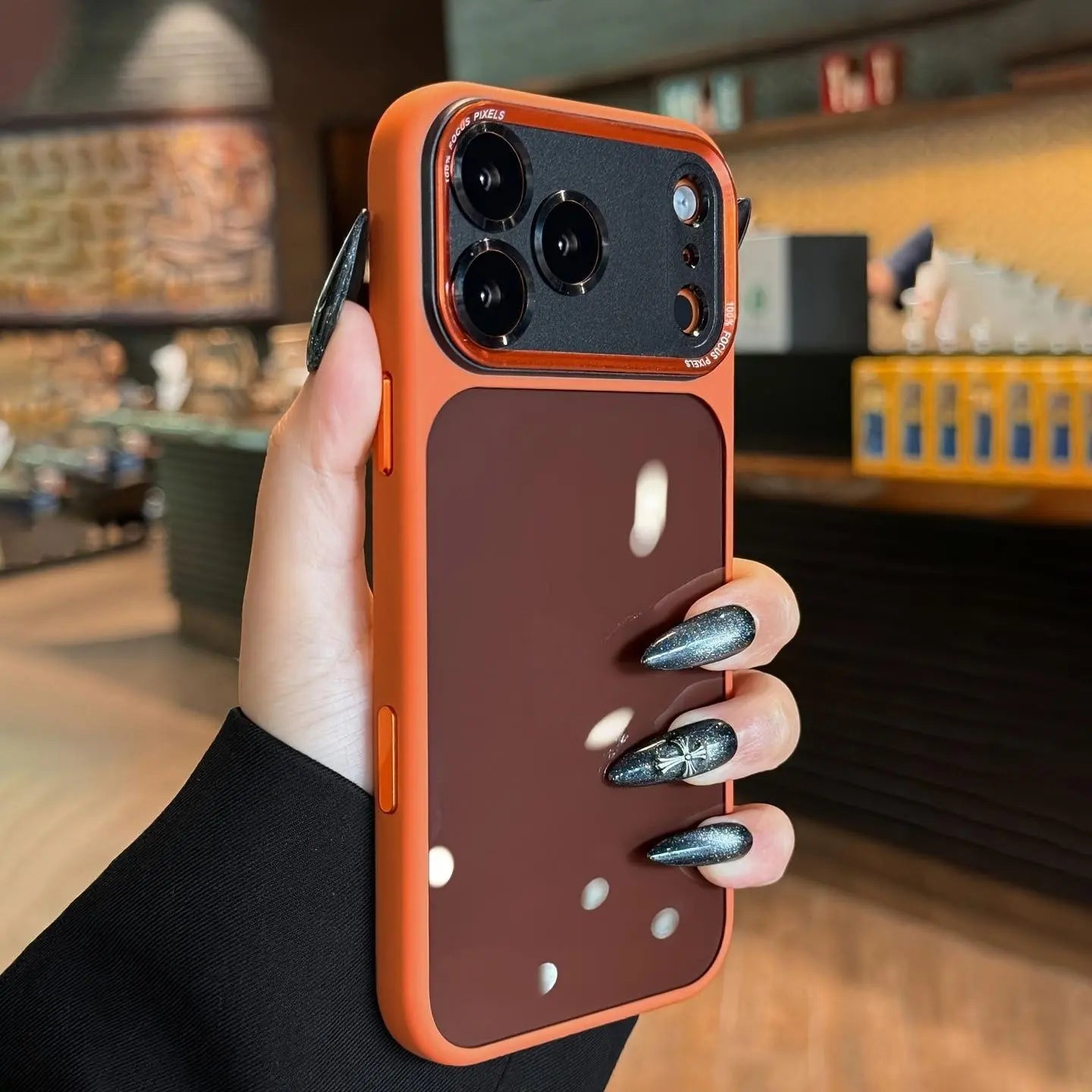 メタルレンズフレーム付き半曇りアクリルスマホケース ミニマル高級デザイン iPhone14/15/16/17 全シリーズ対応
