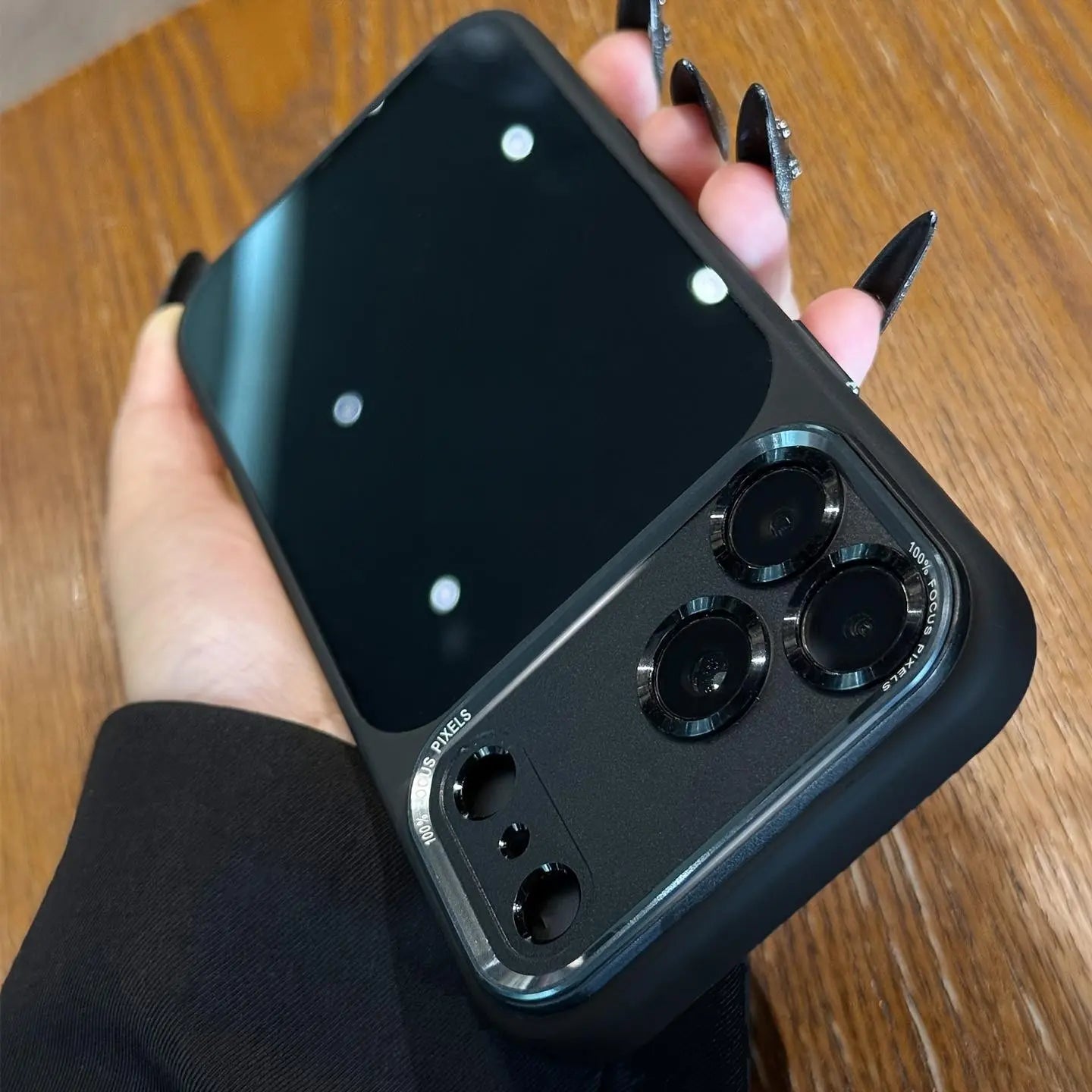 メタルレンズフレーム付き半曇りアクリルスマホケース ミニマル高級デザイン iPhone14/15/16/17 全シリーズ対応
